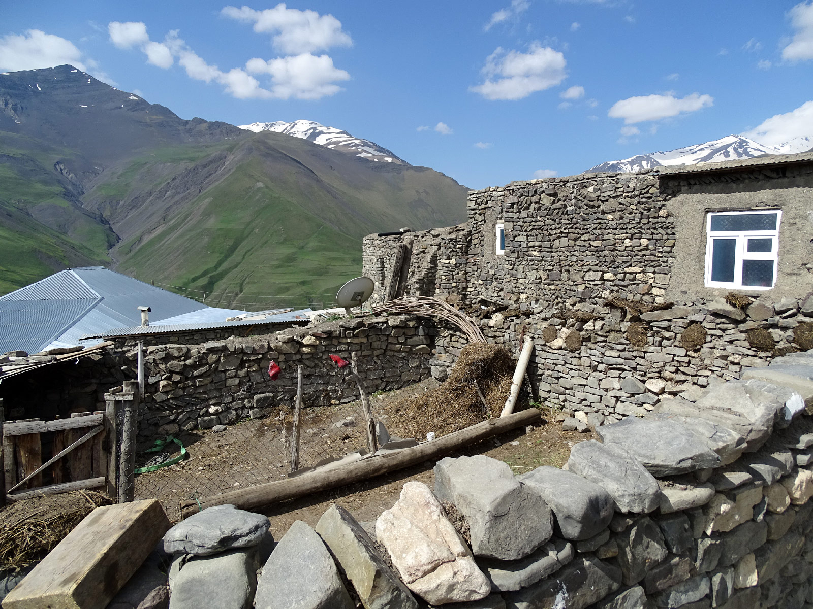 Xinaliq (Photo license: CC BY 2.0)